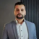 افشین کرمیان