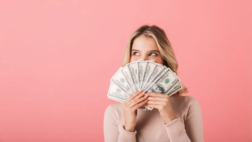 گام سوم؛ حداقل ۱۵درصد از درآمد خود را به پسانداز اختصاص دهید