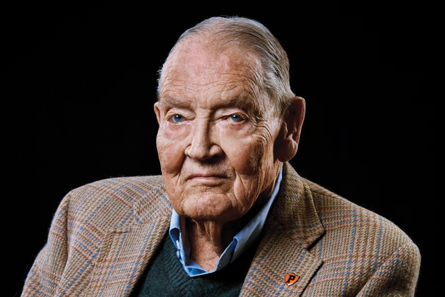 جان بوگل (John Bogle)؛ انقلابی که سرمایهگذاری شاخصی را به جریان اصلی تبدیل کرد